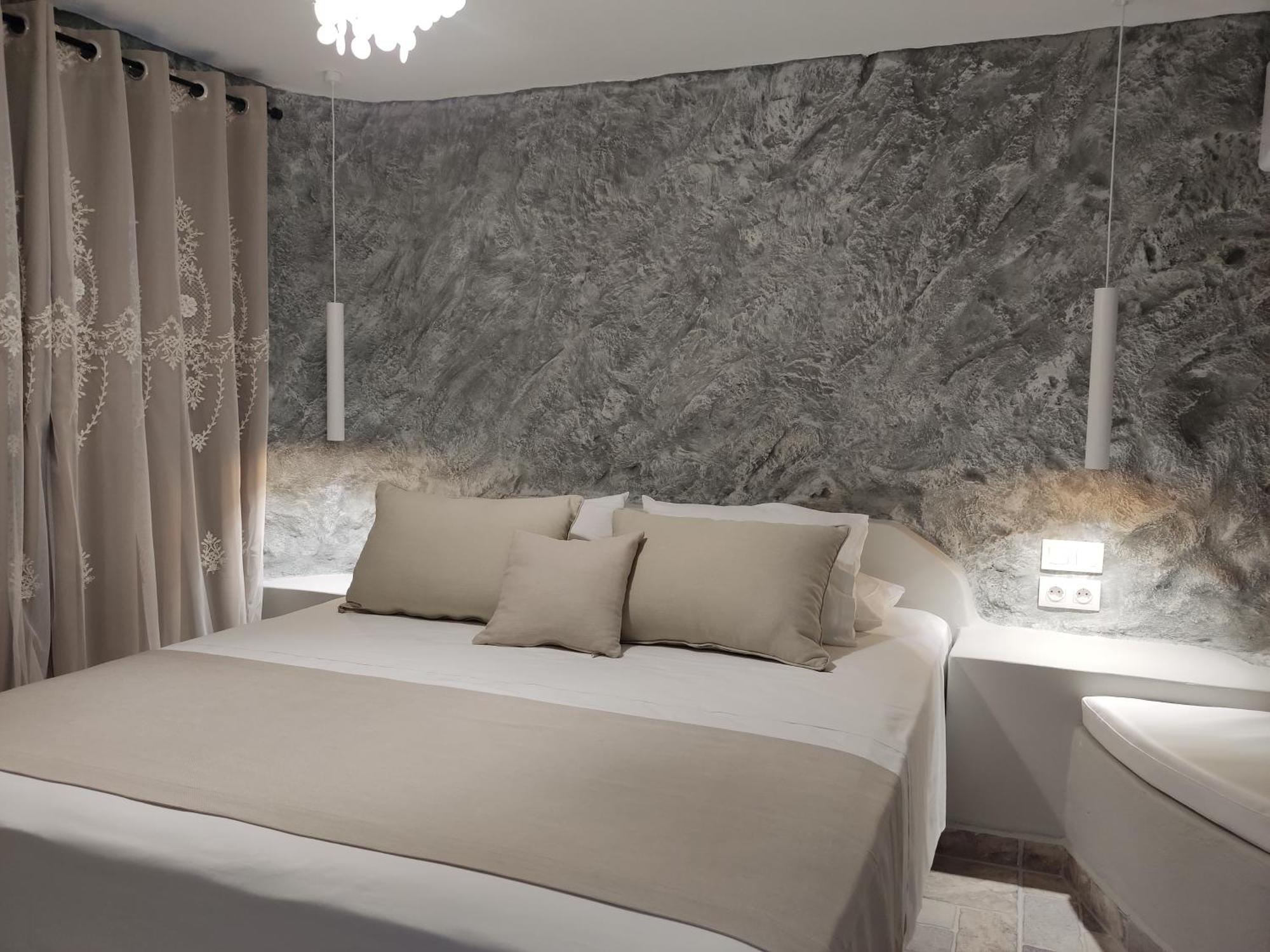 אפרטהוטל Agia Eleousa Aegean Castle Andros - Adults Only מראה חיצוני תמונה
